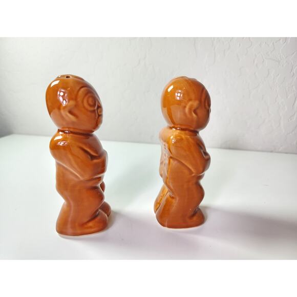 Vintage TRADER VIC Tiki Salt and Pepper Shakers Brown 4.5" Tall - Picture 7 of 8